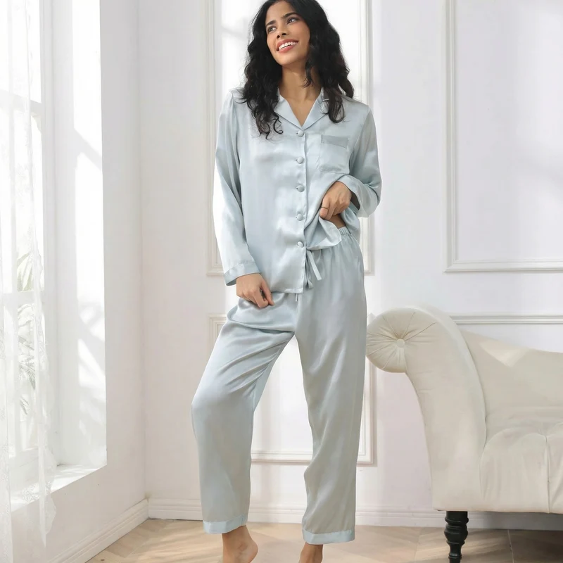 100% Silk Long-Sleeve Pajama Set | La Parisienne